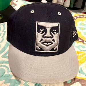🔥**HOST PICK**VINTAGE OBEY GIANT BLACK/GREY NEW ERA FITTED HAT RARE